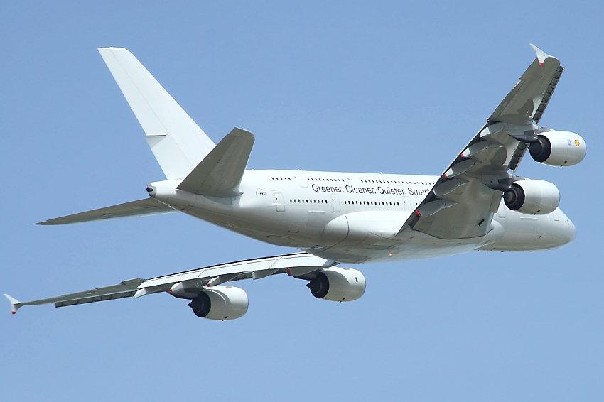 Airbus A-380:  Start des Passagierflugzeugs