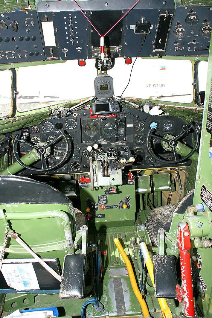 Douglas DC 3 - Cockpit