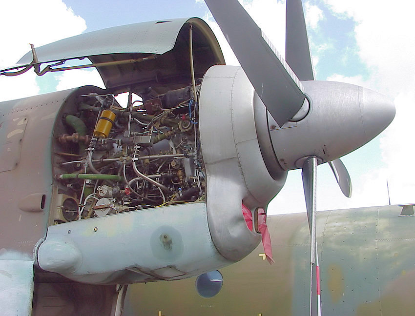 Antonow AN-26 - Motor