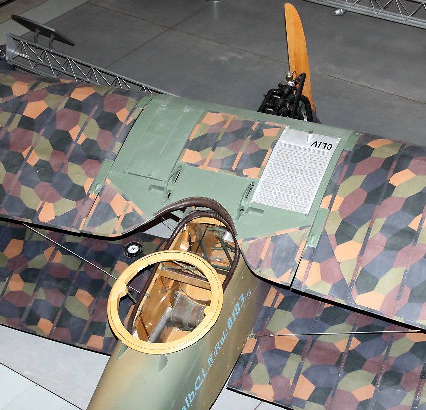 Halberstadt CL-IV: Kampfflugzeug im Ersten Weltkrieg, bei dem Bomben noch per Hand abgeworfen wurden