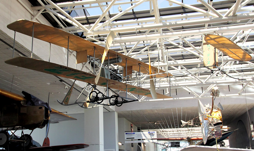 Wright EX Vin Fiz: Die erste Überquerung der USA mit dem Flugzeug 1911 durch Calbraith Perry Rodgers in 82 Stunden und 4 Minuten Flugzeit