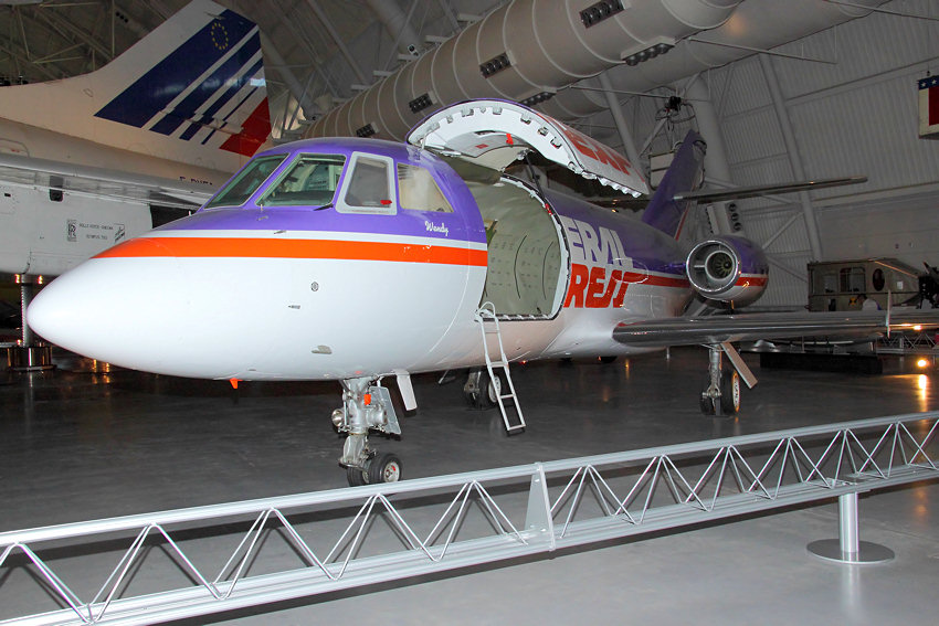 Dassault Falcon 20: Das zweistrahlige Geschäftsreiseflugzeug des französischen Herstellers Dassault wurde auch als Transportflugzeug von Federal Express genutzt