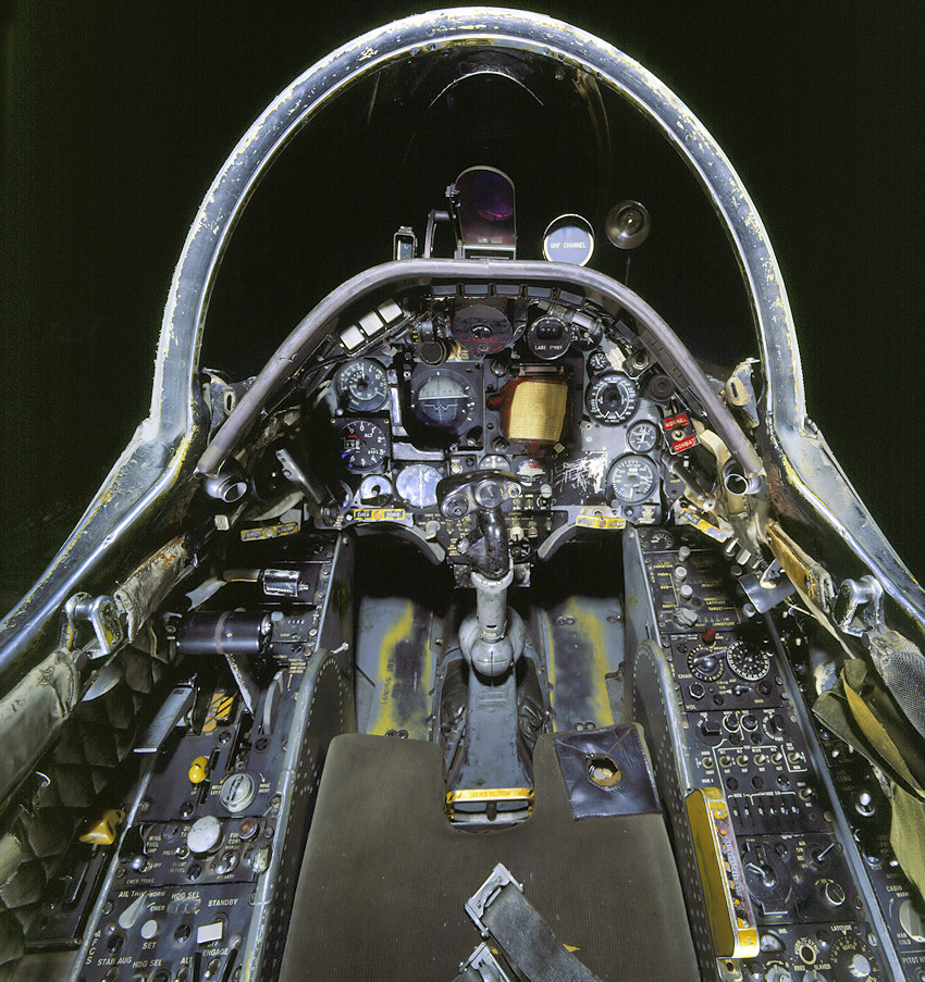 Douglas A-4C Skyhawk - Cockpit