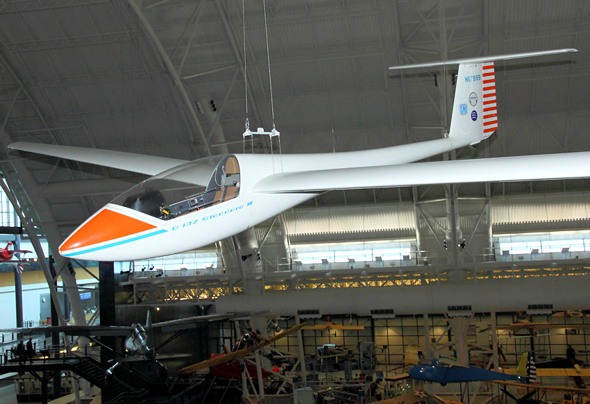 Grob 102 Standard Astir III: Robert Harris stellte mit diesem Segelflugzeug 1986 den Höhenweltrekord von 14.899 m auf
