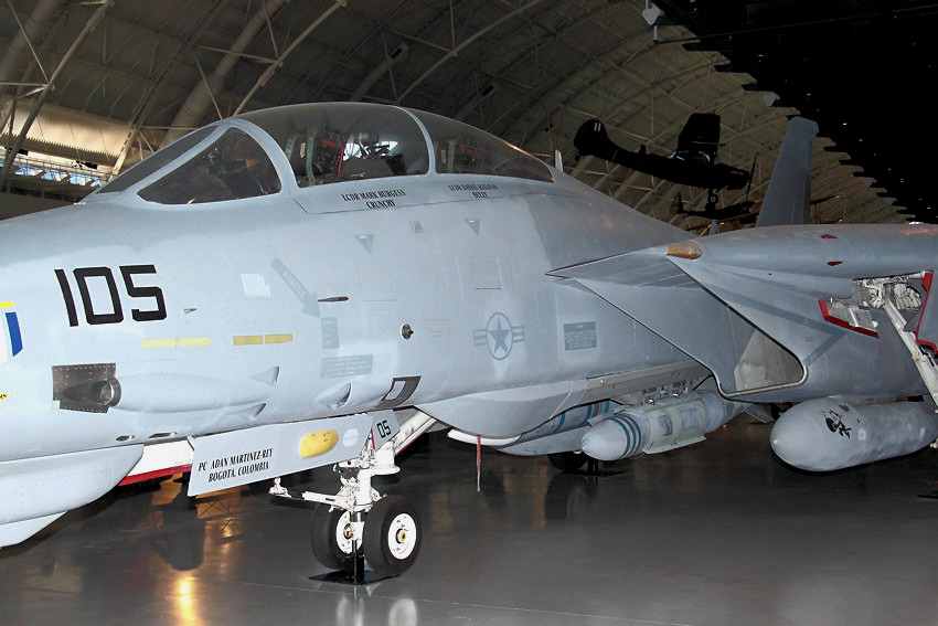 Grumman F-14 D Tomcat: Kampfflugzeug der USA mit Schwenkflügel