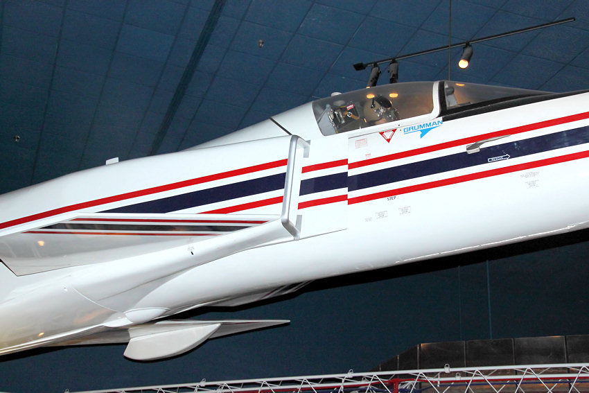 Grumman X-29: Experimentalflugzeug erforscht negativ gepfeilte Flügel