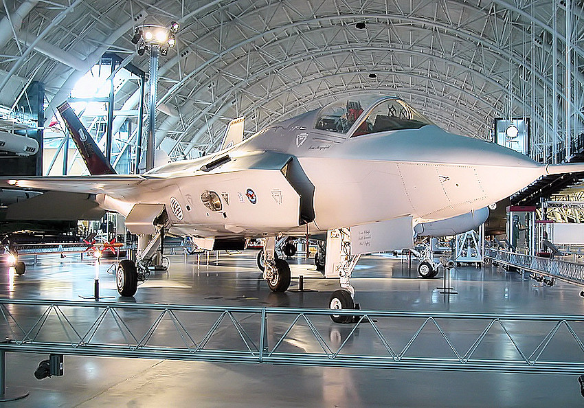 F-35 - Air and Space - rechts