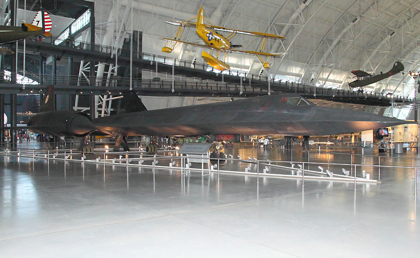 Lockheed SR-71A Blackbird: Mach-3-schnelles und sehr hoch fliegendes Aufklärungsflugzeug der USA