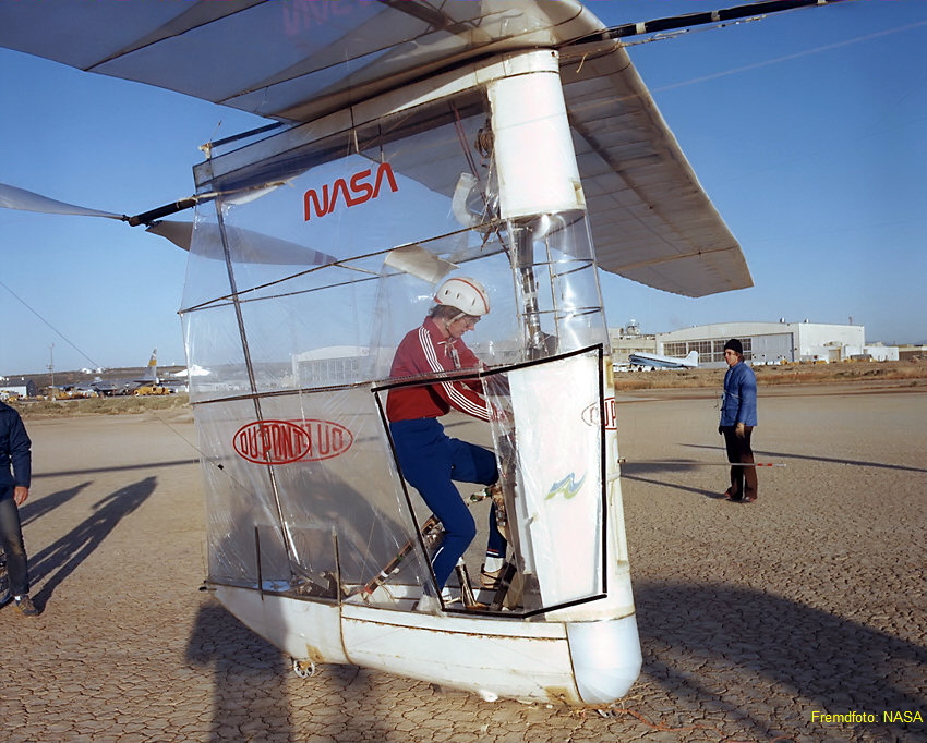 MacCready Gossamer Albatross: Bryan Allen flog mit dem Muskelkraft-Flugzeug 1979 in 2:49 Stunden über den Ärmelkanal (36,2 km)