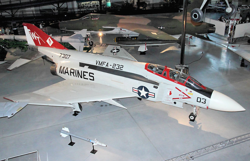 McDonnell F-4S Phantom II: Jagdflugzeug mit hoher Reichweite