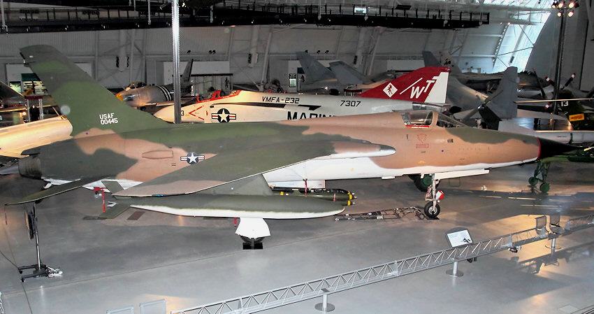 Republic F 105 Thunderchief: Jagdbomber der USA