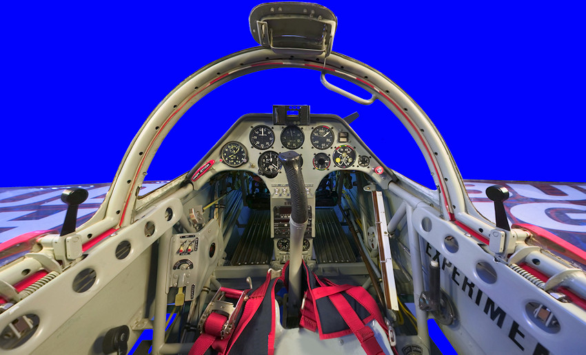 Sukhoi Su-26m - Cockpit