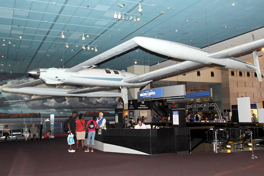 Rutan Voyager - Scaled Composites: erste Nonstop-Weltumrundung ohne Auftanken und Zwischenlanden