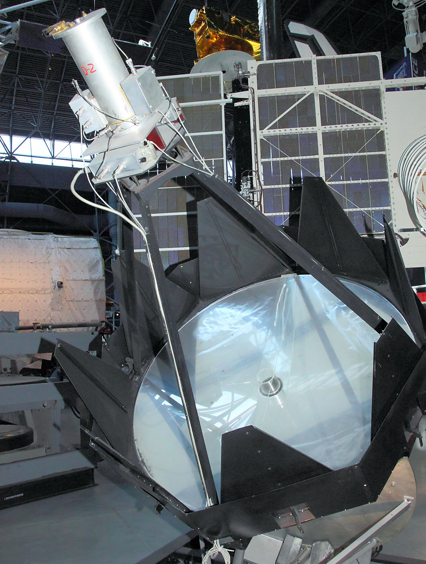 Caltech Infrared Telescope: Infrarot-Spiegelteleskop zur Suche von Strahlungsquellen im Weltall der 1960er Jahre