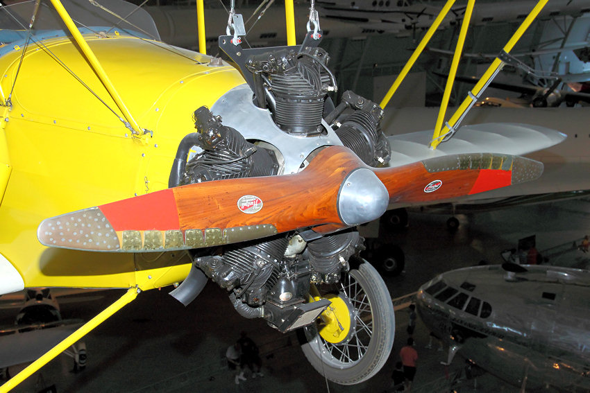 Arrow Sport: zweisitziges Sportflugzeug von 1926, wobei die Piloten Side-by-Side sitzen