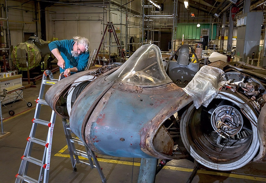 Horten H 9 während der  Restaurierung