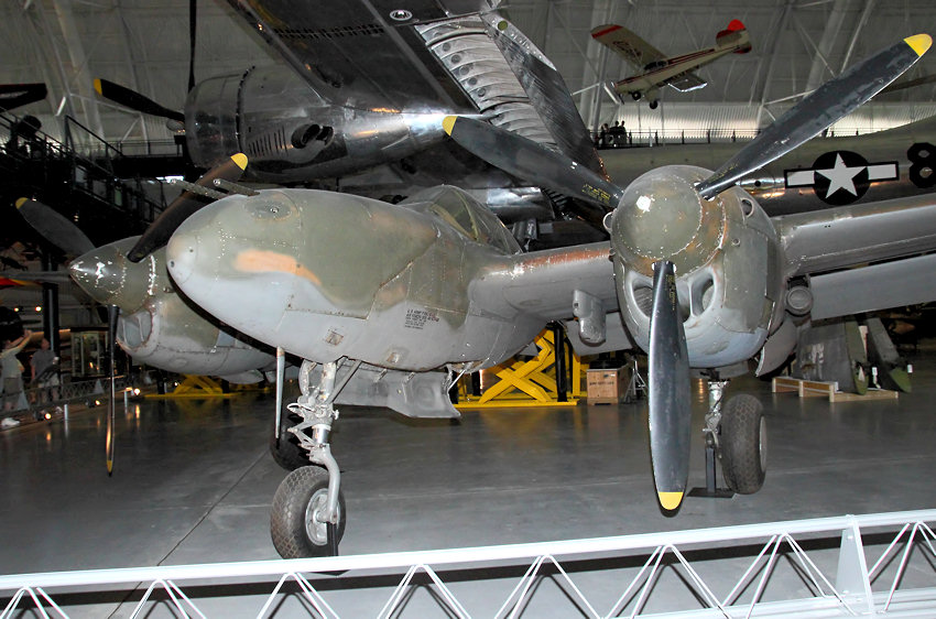 Lockheed P-38 Lightning: amerikanisches Kampfflugzeug des Zweiten Weltkrieges