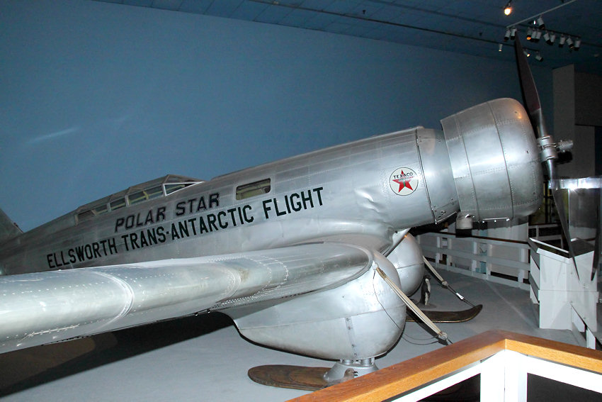 Northrop Gamma Polar Star: Die Maschine wurde 1935 durch eine Expedition mit Lincoln Ellsworth und Herbert Hollick-Kenyon zur Antarktis bekannt