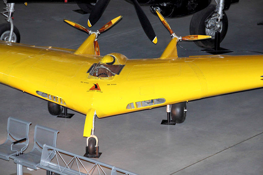 Northrop N-1M:  Nurflügler der USA von 1940 mit Schubpropeller