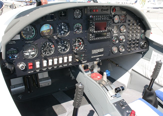 Aquila A210