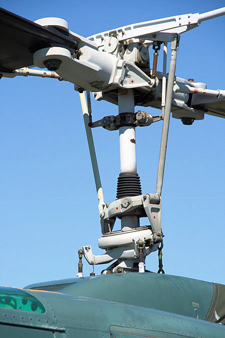 Bell UH-1 D - Rotorkopf