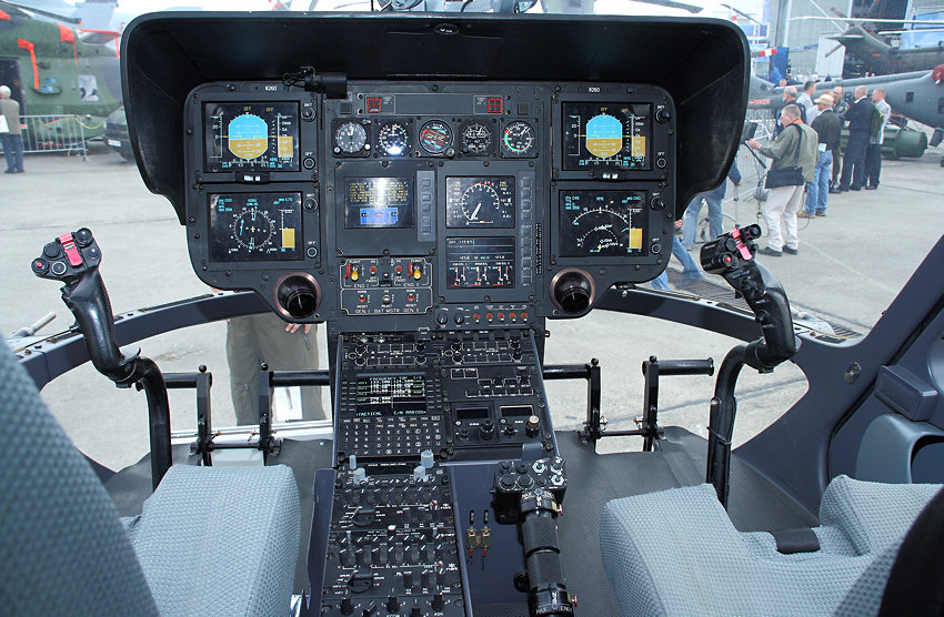 Eurocopter EC 135 - Cockpit
