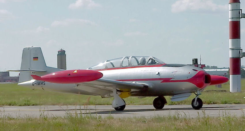 Hispano HA-200 D Saeta - Messerschmitt -- strahlgetriebener Trainer