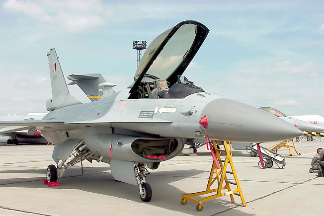 F-16 C Fighting Falcon - Lockheed Martin