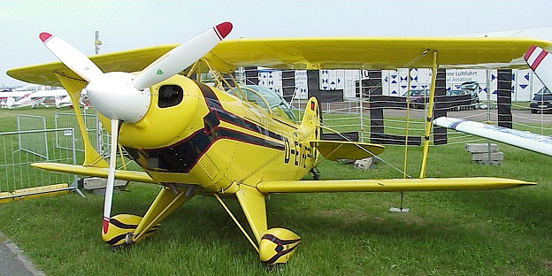 Pitts S-2B