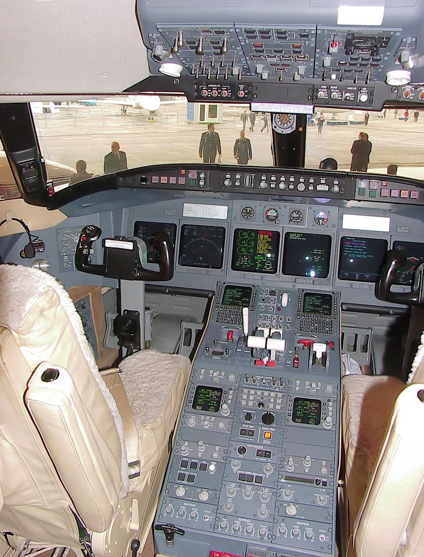 Bombardier Challenger 604: mittelgroßes Passagierflugzeug für 19 Passagiere