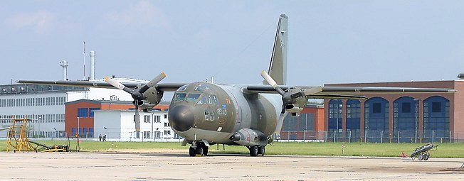 Alenia G-222