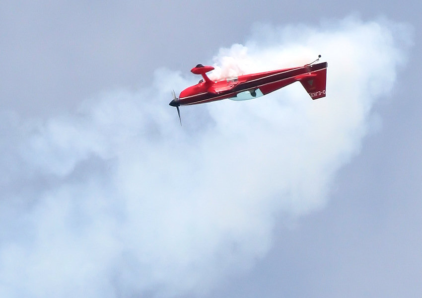 Extra 300