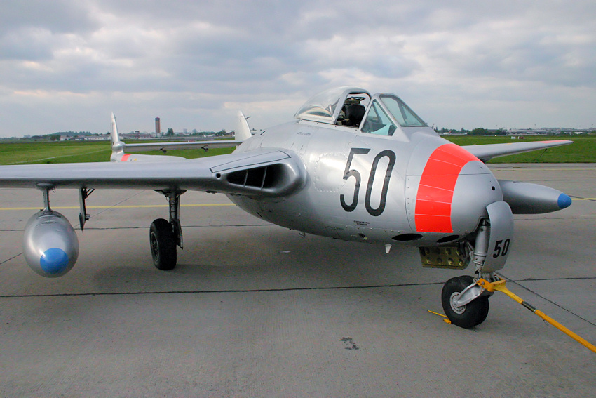De Havilland DH 100 "Vampire"