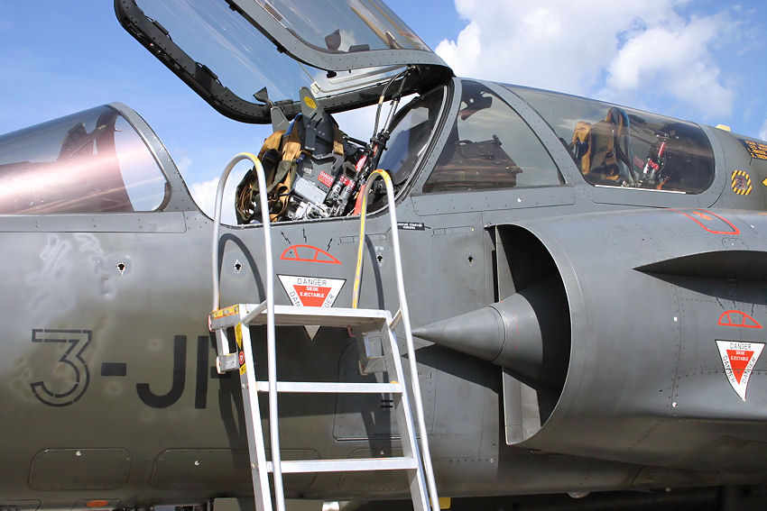 Dassault Mirage 2000: Cockpit
