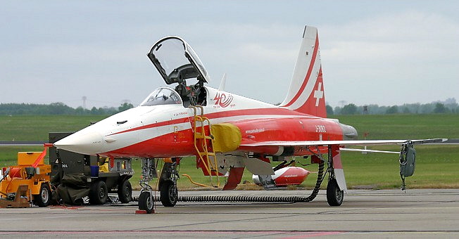 Patrouille Suisse :  schweizer Kunstflugstaffel mit F-5E Tiger II (Northrop)