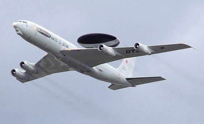 Boeing E-3A Sentry "AWACS" - Aufklärungs- und Leitzentrale der NATO