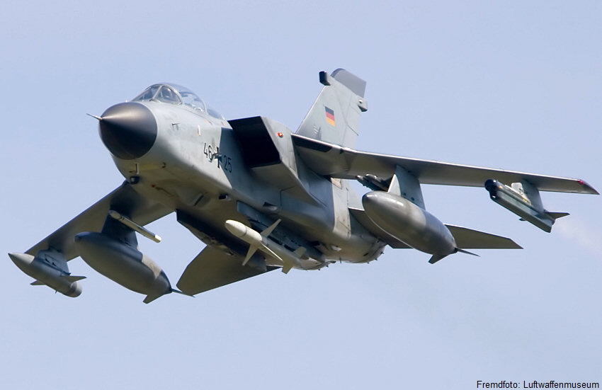 Tornado Panavia:  Flugansicht des Kampfflugzeugs