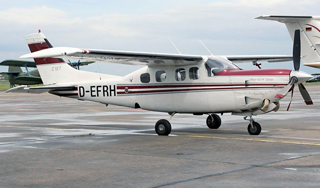 Cessna P210N Centurion2