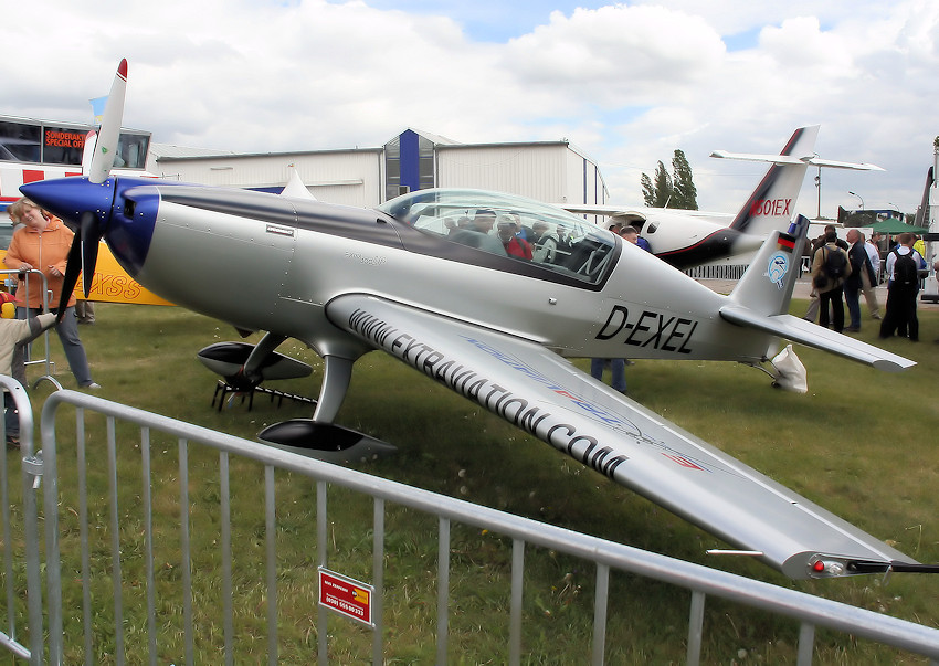 Extra 300 LP