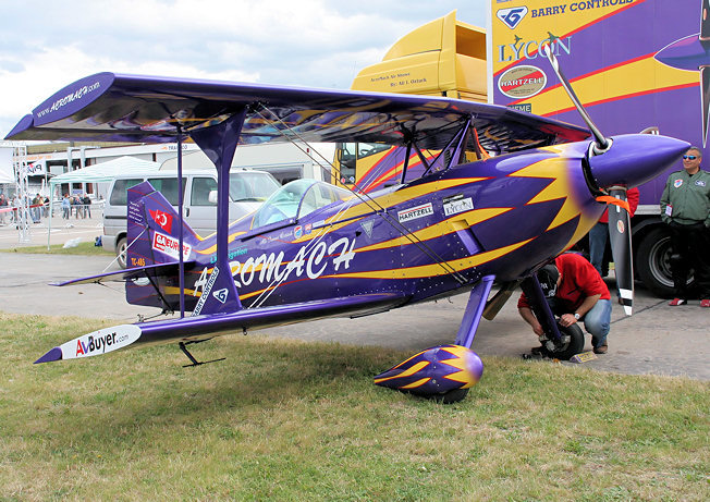 Purple Violet Kunstflugstaffel Acromach