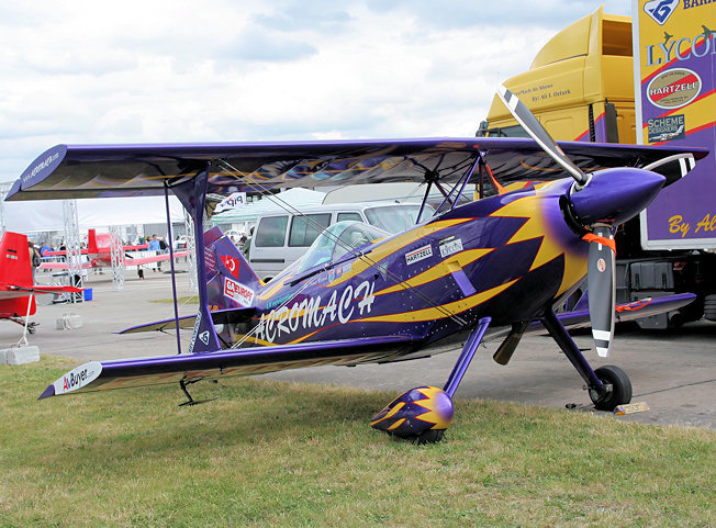 Purple Violet Kunstflugstaffel Acromach