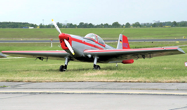 Zlin Z 526 Akrobat - Schul- und Sportflugzeug