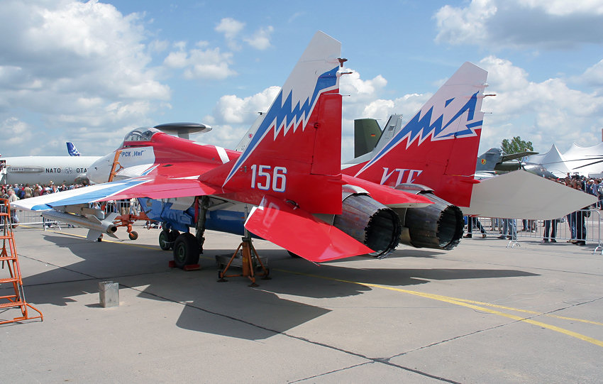 Mikojan Gurewitsch MiG 29 OVT: Version mit beweglichen Vektordüsen