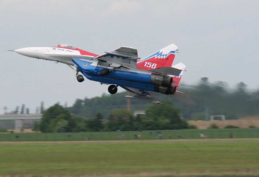 MiG-29 OVT: mit „dreidimensionalen Schubvektor-Steuerung“