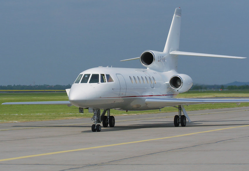 Dassault Falcon 50