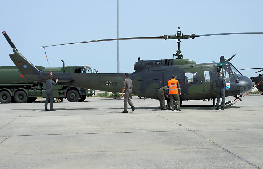 Bell UH-1D Iroquois: Militärhubschrauber beim Heer, der Luftwaffe und der SAR-Rettung