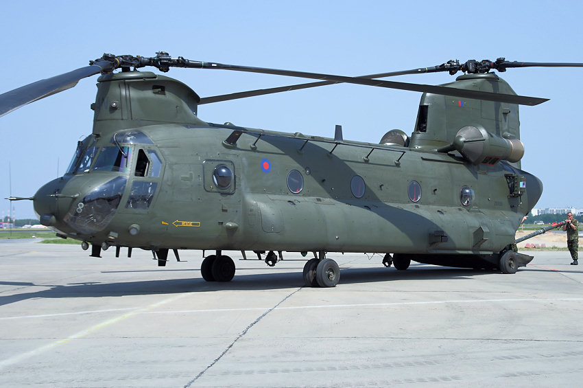 Boeing CH-47 Chinook: zweimotoriger Transporthubschrauber mit Tandem-Rotoranordnung