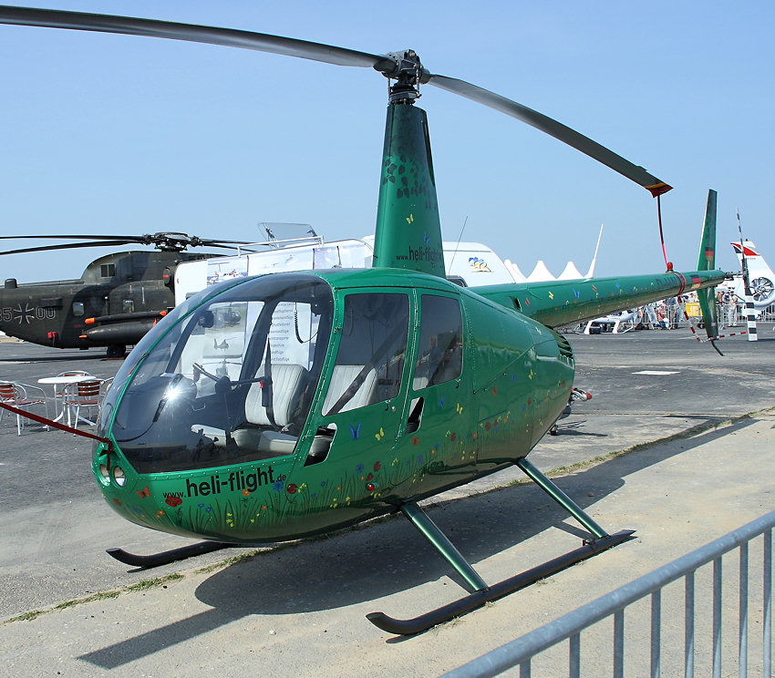Robinson R44 Raven II:  Der kleine Hubschrauber steht für Rundflüge bereit