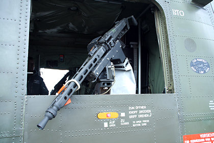 Sikorsky CH-53 - Bewaffnung durch 2 MG