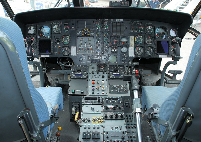 Westland Sea King - Cockpit